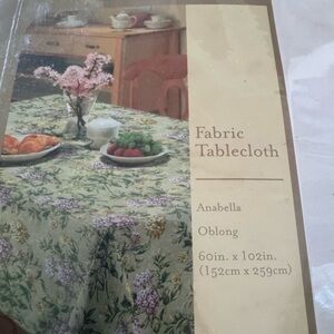 Home trends Oblong Floral Tablecloth, Green Beige & Purple, Oblong 60x102”, NWT